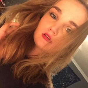 Meet your Posher, Carlee